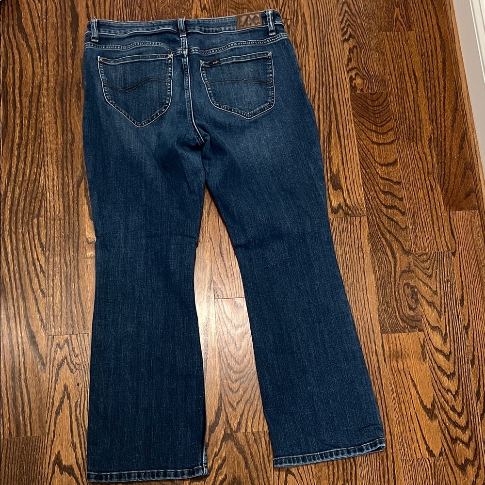 Lee Women's Flare Jeans in Deep Blue - Picture 4 of 4